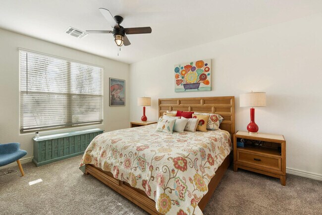 Building Photo - 5100 E Rancho Paloma Dr