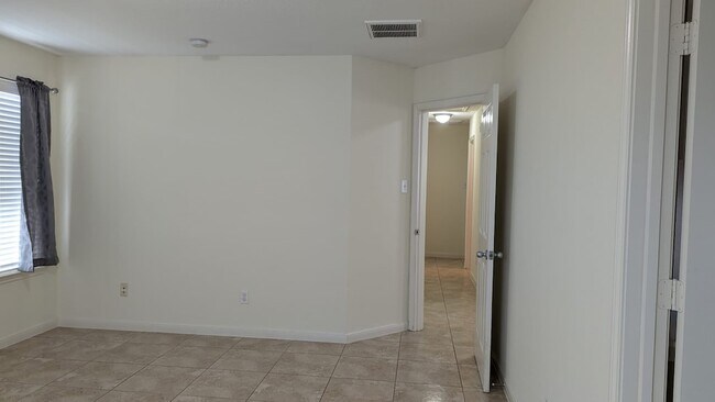 Building Photo - 16310 Cole Bridge Ln