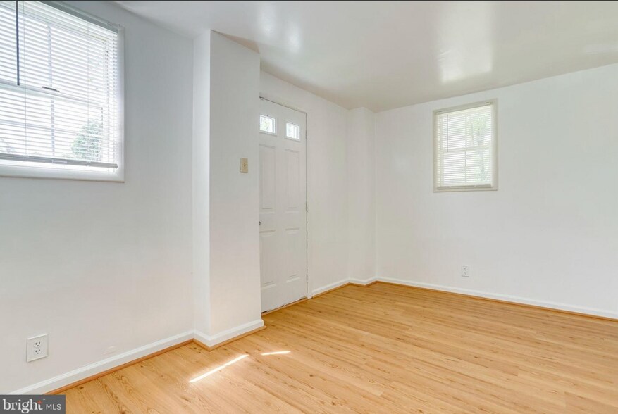 Building Photo - 1807 41st Pl SE