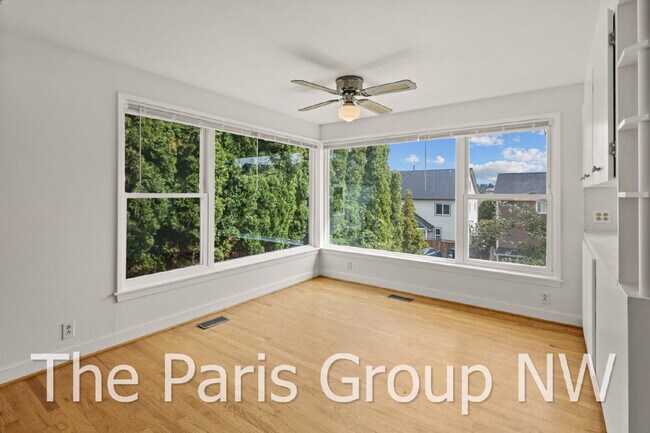 Building Photo - Delightful Magnolia 4br Remodel * Walkable Salmon Bay Location, Central Yet Quiet