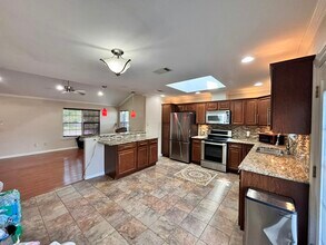 Building Photo - 10838 Hermosa Dr