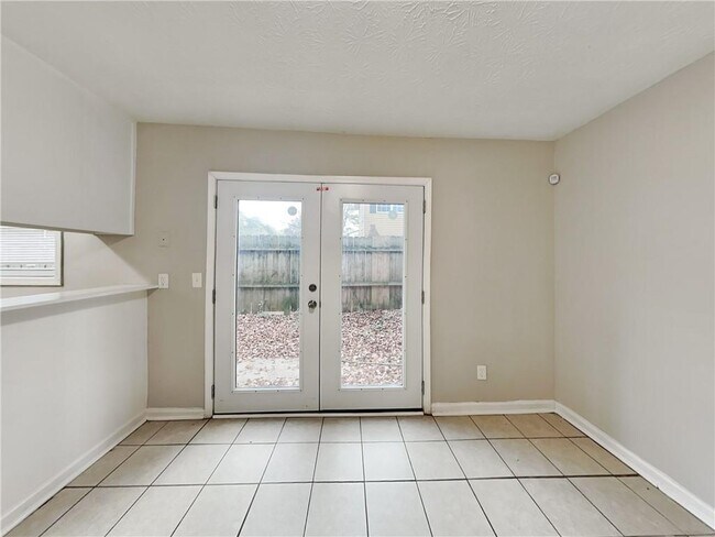 Building Photo - 1829 Whitehall Forest Ct SE