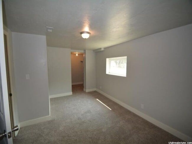 Building Photo - Charming 4 Bed, 2 Bath Home in Ogden, Clos...