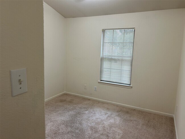 Building Photo - 5218 Meadow Canyon Dr