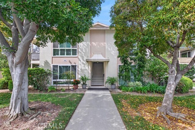 Building Photo - 214 Avenida Majorca