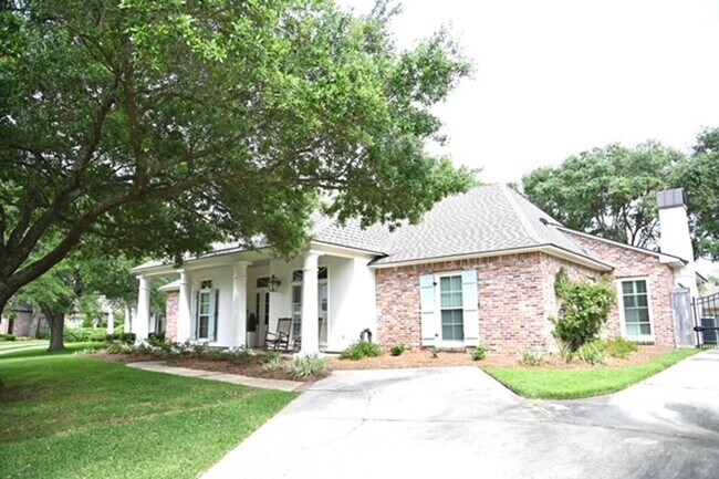 Building Photo - 17745 W Colony Way