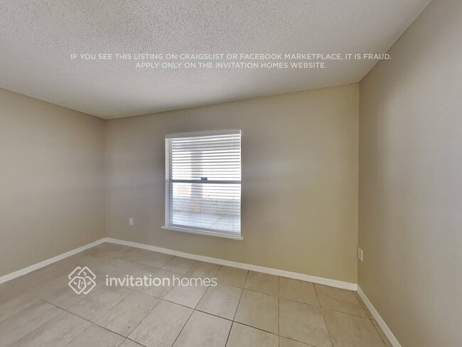 Building Photo - 833 Sun Ridge Village Dr