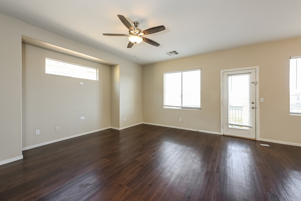 Building Photo - 3564 Chelsea Grove St