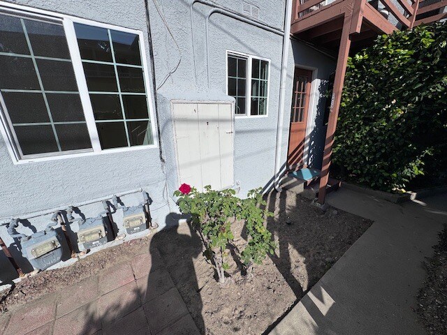 Side Yard - 3413 W Alameda Ave