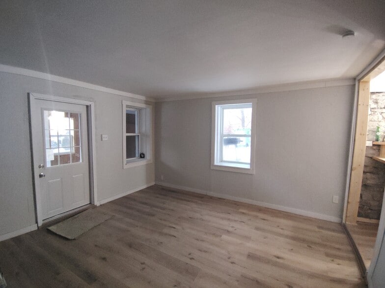 Building Photo - 6 S German St