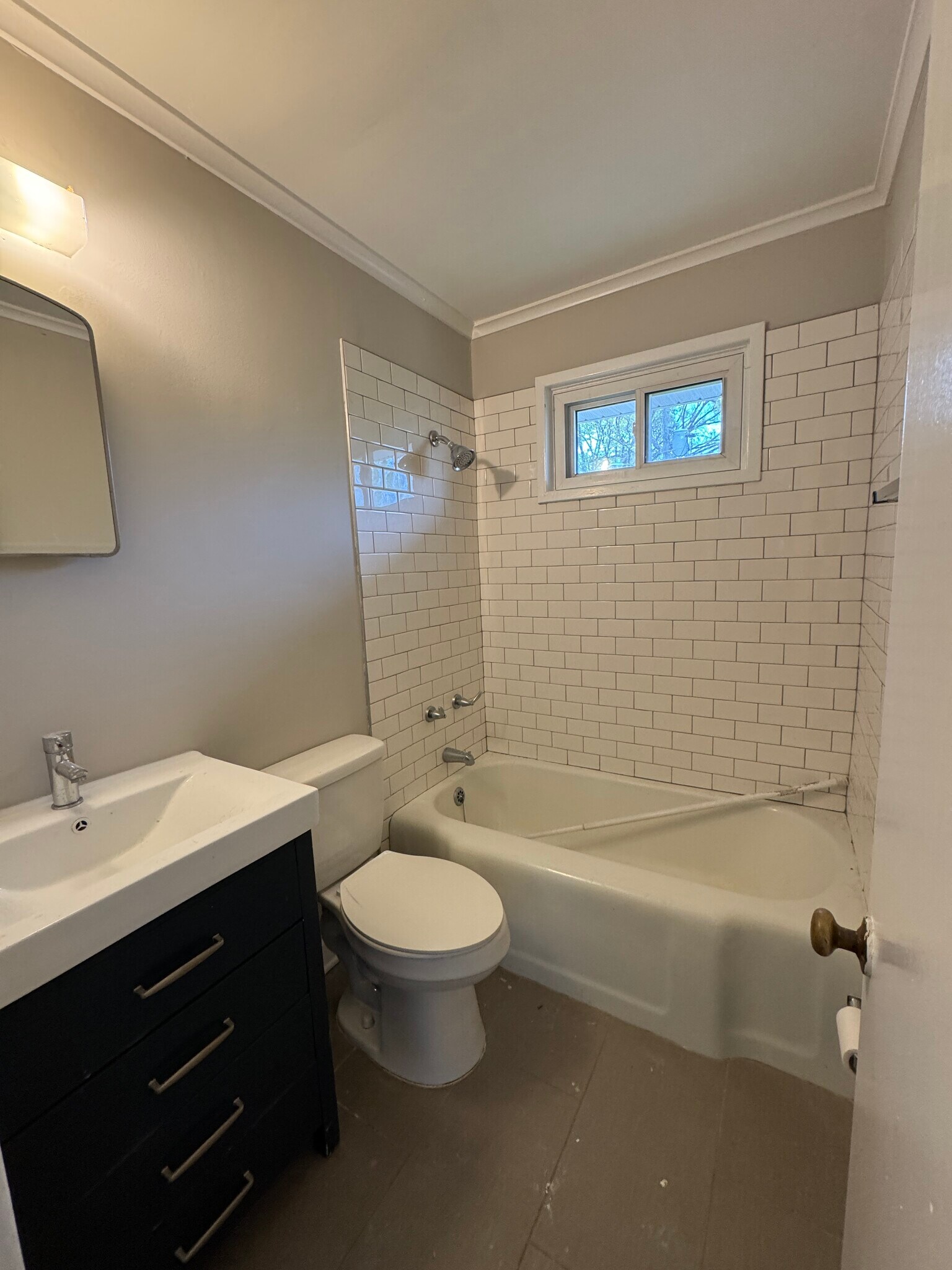 Building Photo - 701 Daniels St