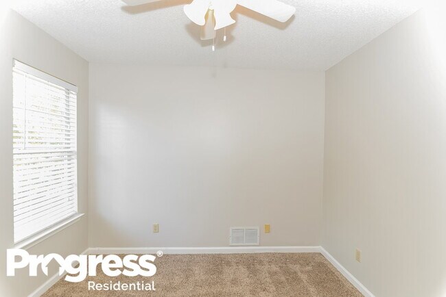 Building Photo - 1024 Jessa Cove