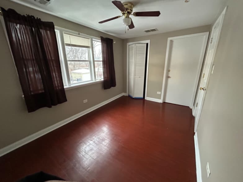 Building Photo - 14520 Harvey Ave