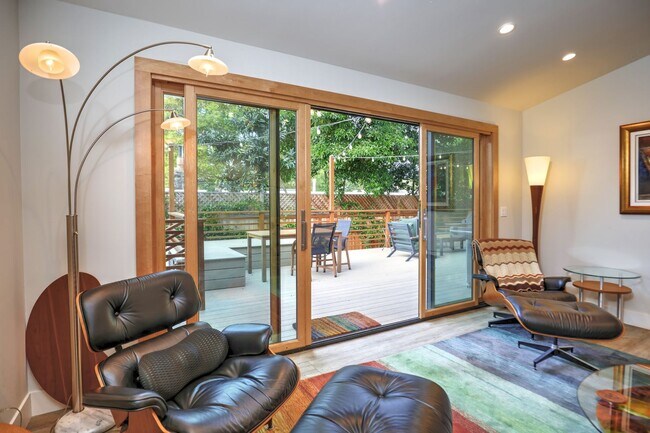 Building Photo - Furnished Mesa Hideaway!