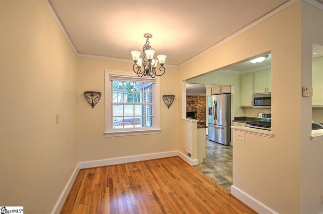 Building Photo - 10 Buist Ave