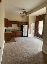 Building Photo - Downtown loft apartment, one bedroom one bath