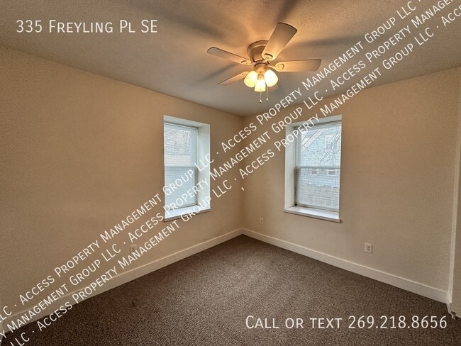 Building Photo - 335 Freyling Pl SE