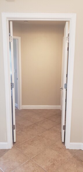 Building Photo - 424 Luna Bella Ln