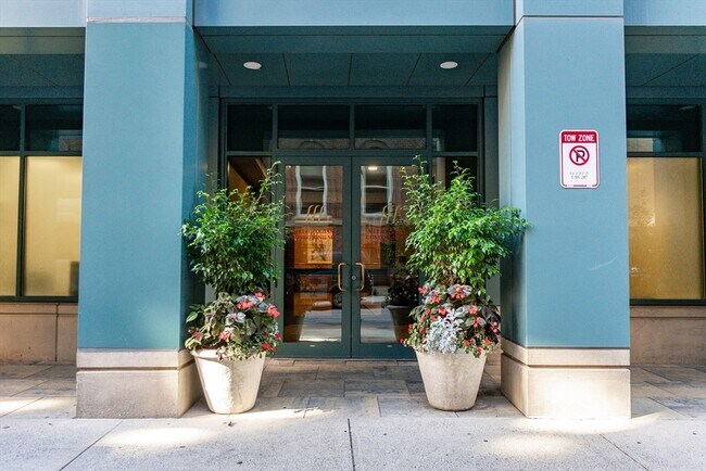 Building Photo - 1 Nassau St