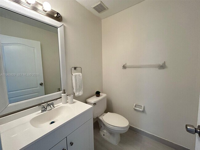 Building Photo - 9204 SW 167th Pl