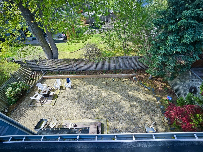 Building Photo - 8 Randall St