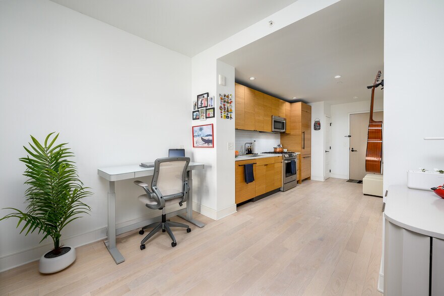 Building Photo - 10 PROVOST St