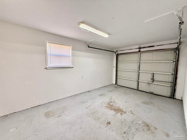 Building Photo - 3484 Willow Ln