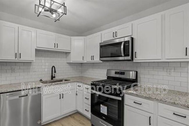 Building Photo - 925 Gonzaga Ln