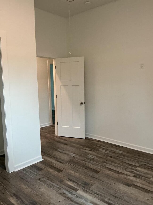 Building Photo - 2 Smith Rd