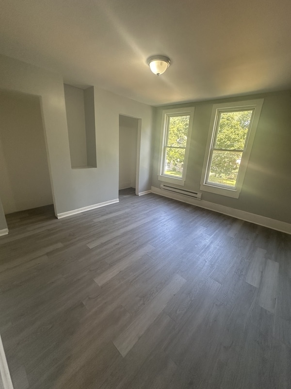 Building Photo - 2056 W 95th St