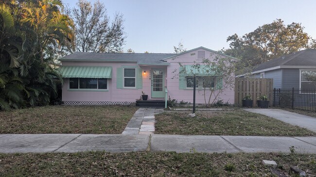 Building Photo - 3544 3rd Ave N