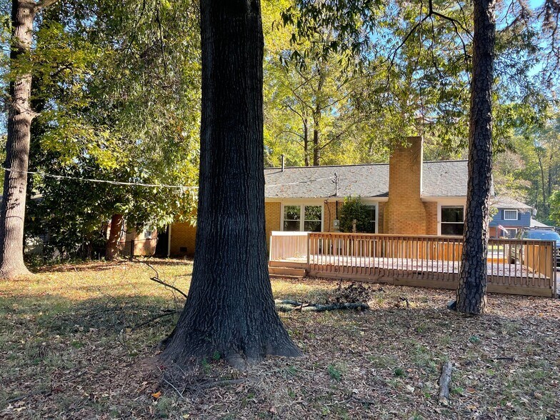 Building Photo - 6524 Idlebrook Dr