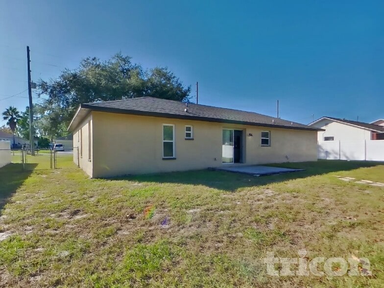 Building Photo - 6623 Freeport Dr