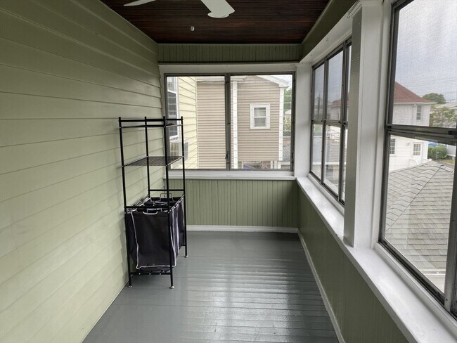 Building Photo - 131 Evans St