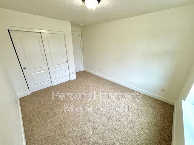 Building Photo - 3214 NW 46th Ave