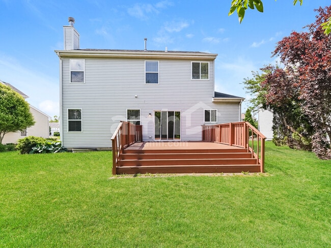 Building Photo - 204 Winding Trl