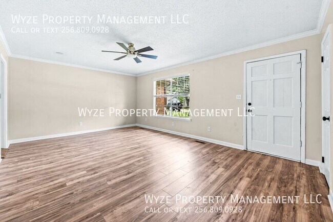 Building Photo - 2213 Cecille Dr SW