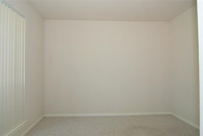 Building Photo - 16807 Luckenwald Dr