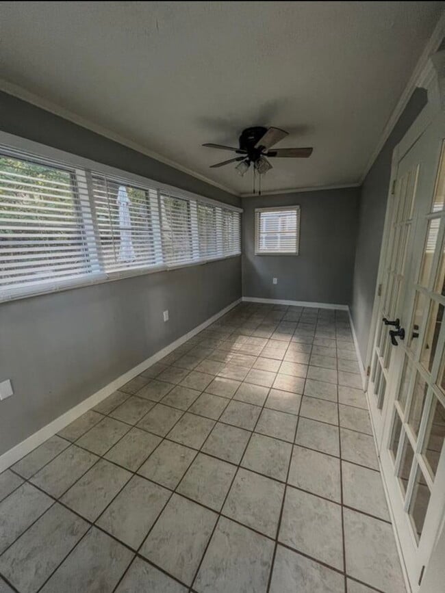 Building Photo - 130 Huntington Pl