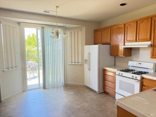 Building Photo - 760 Turnberry Terrace