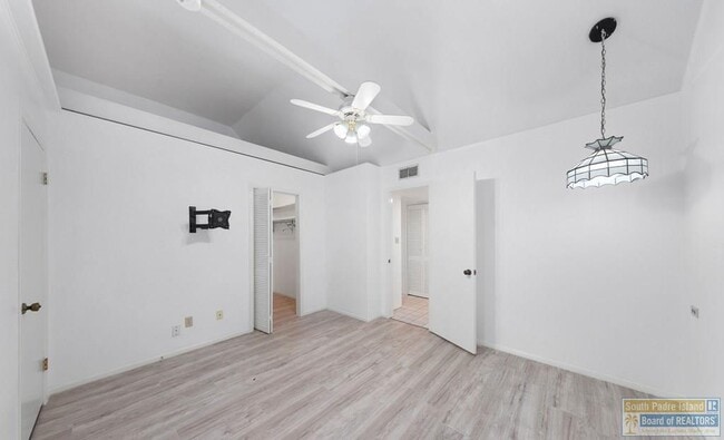 Building Photo - 313 McFadden Dr