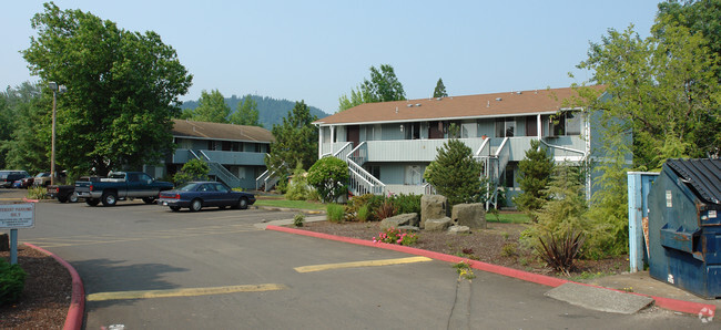 Primary Photo - Cambridge Apartments