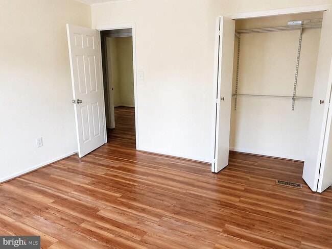 Building Photo - 5530 Kendrick Ln