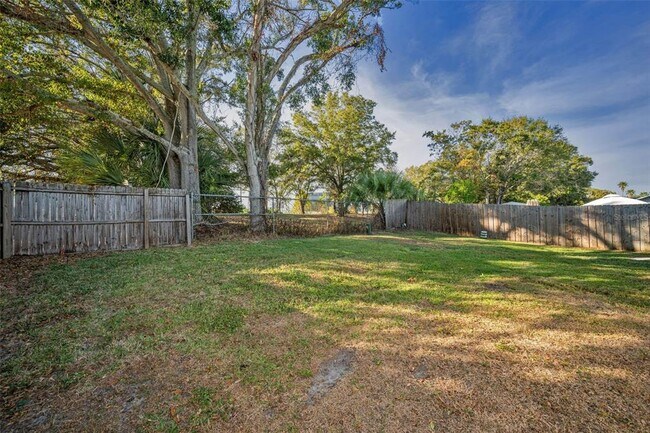 Building Photo - 1502 Cottonwood Terrace