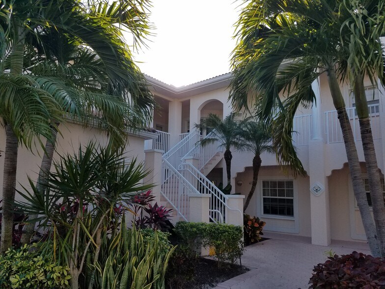 Building Photo - 4202 Central Sarasota Pky