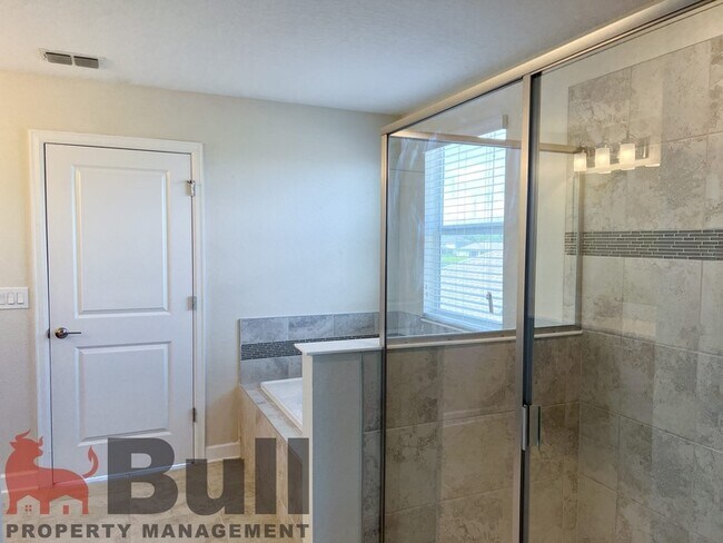 Building Photo - 10881 Longleaf Woods Dr