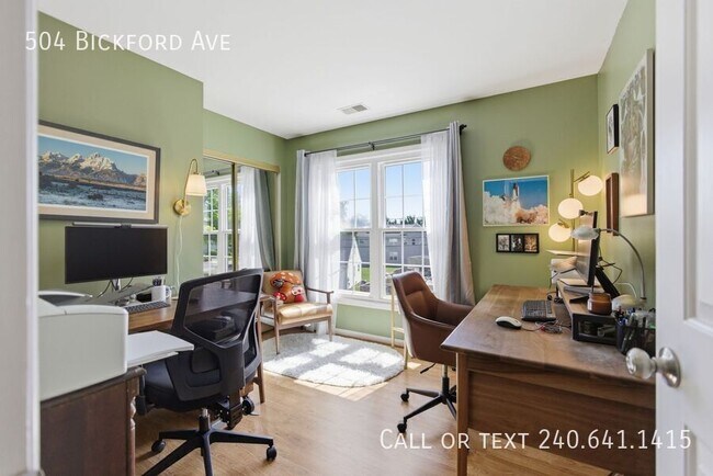 Building Photo - 504 Bickford Ave