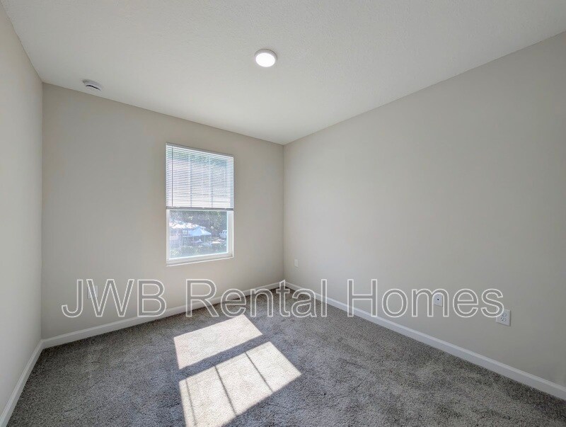 Building Photo - 1114 Comanche St