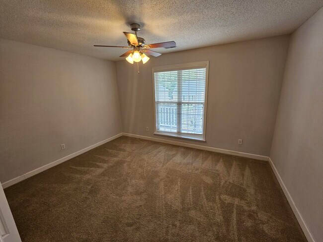 Building Photo - 219 Plantation Pointe Dr