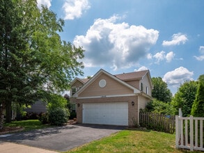 Building Photo - 1040 Sanctuary Ln